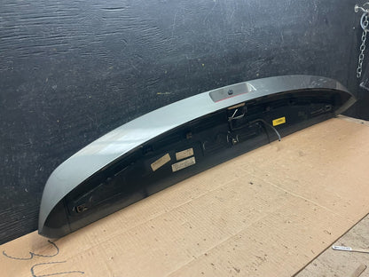 2009 to 2014 Volkswagen Routan Rear Trunk Spoiler OEM y1917 DG8