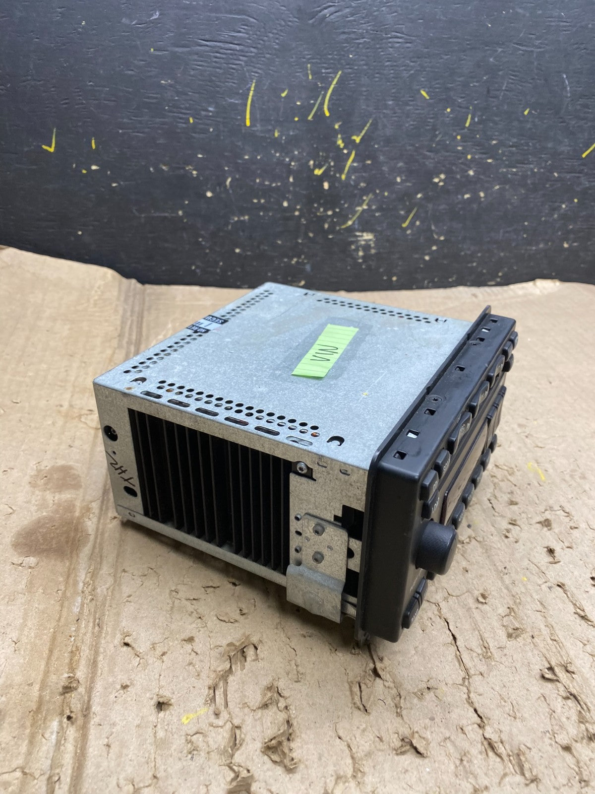 2005 Lincoln Aviator Radio AM/FM CD Player Cassette OEM X6280 DG1