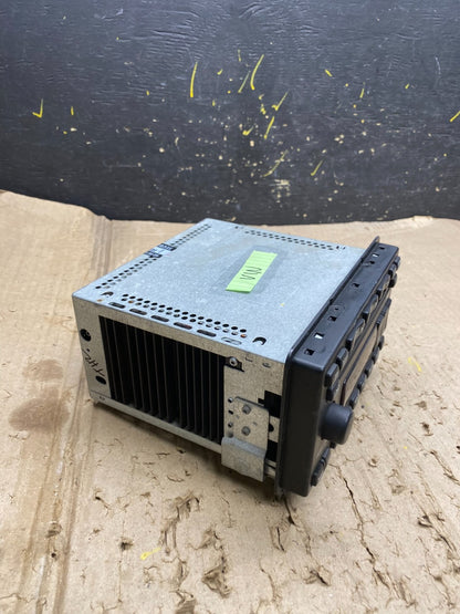 2005 Lincoln Aviator Radio AM/FM CD Player Cassette OEM X6280 DG1