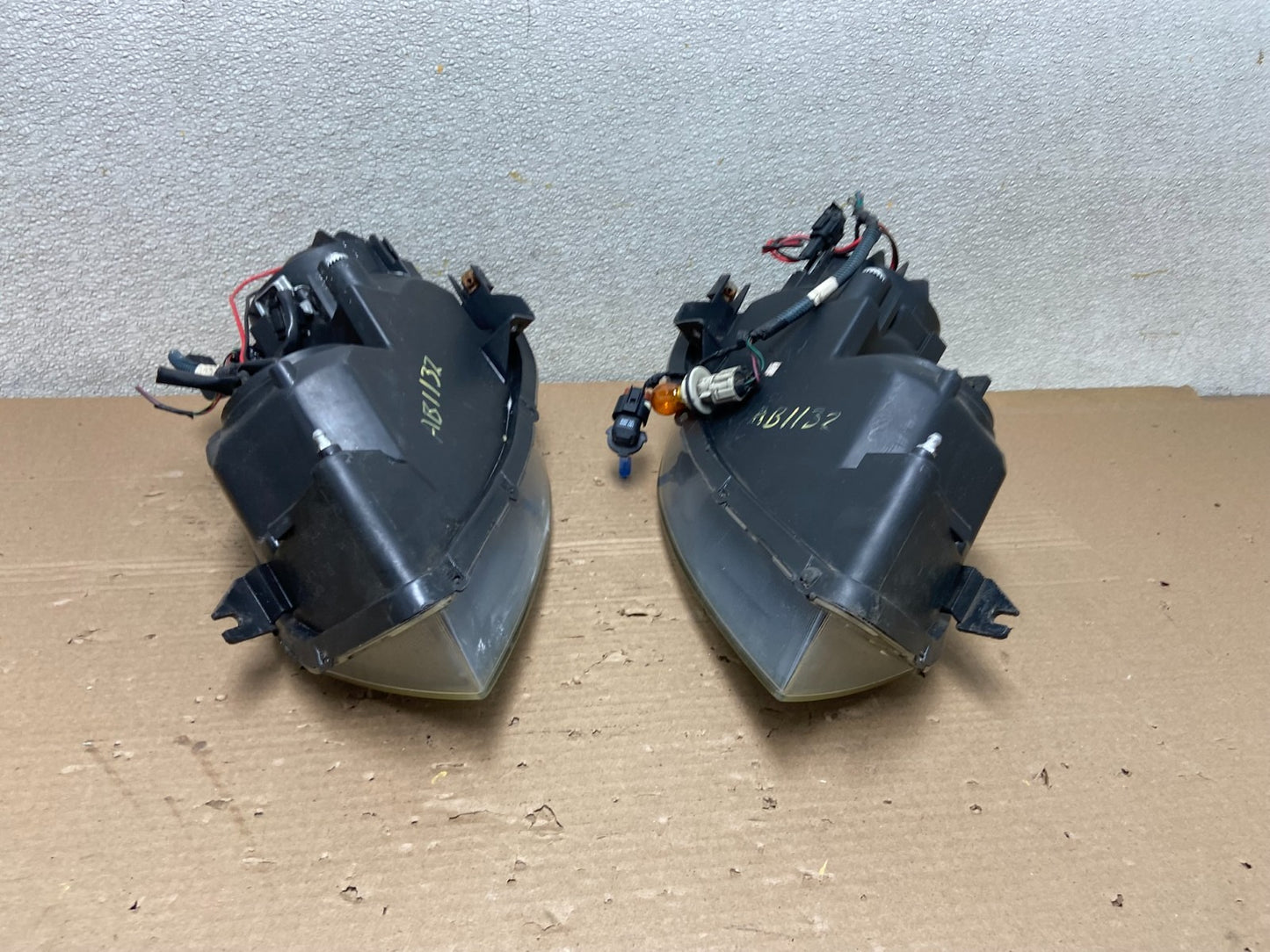 2002 to 2004 Nissan Altima Left+Right Side Set Halogen Headlights AB1132 DW8