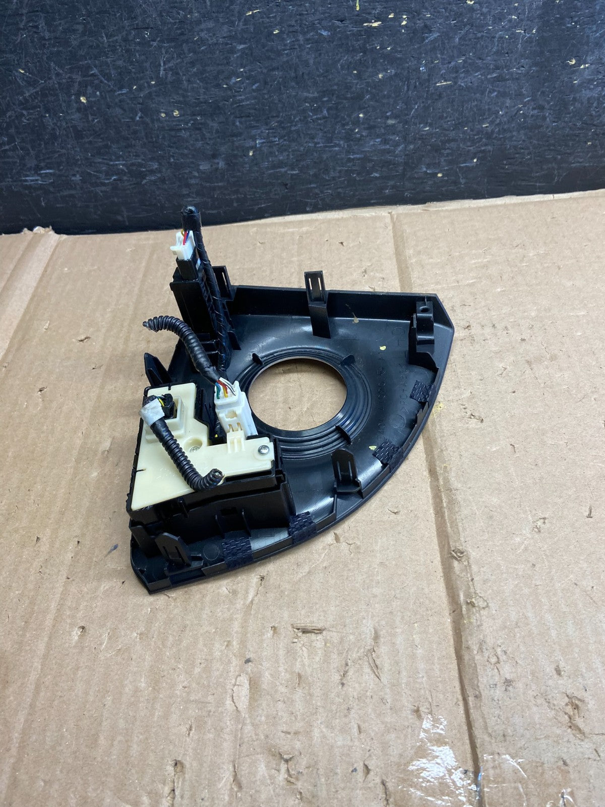 2010 to 2015 Toyota Prius 1.8L Gear Shifter Trim Panel Cover Bezel AH5642 DG3