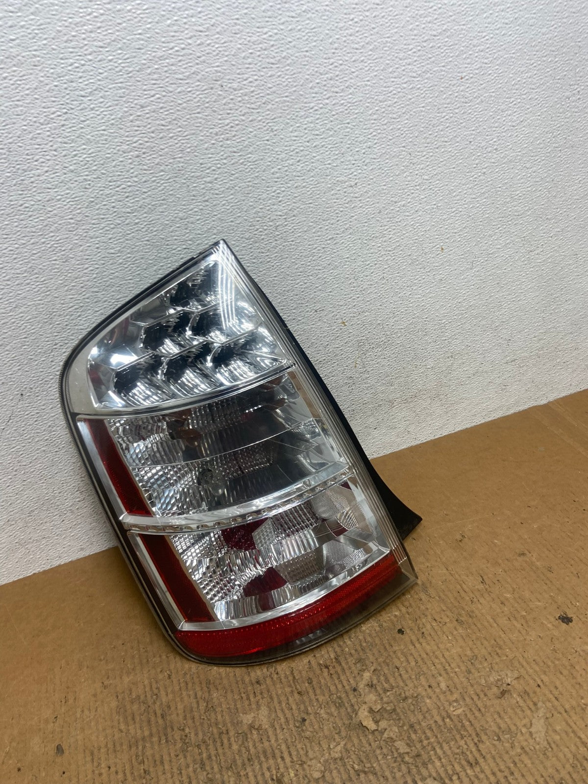 2006 2007 2008 2009 Toyota Prius Tail Light Left Driver LH AE2803 LK2