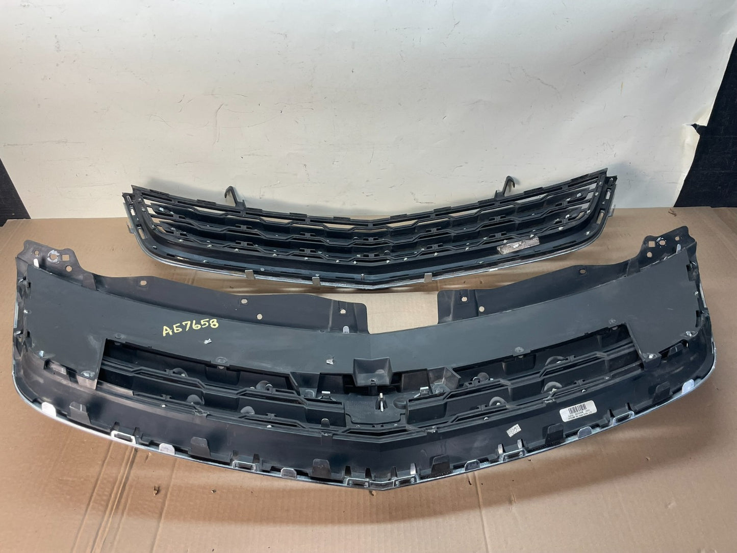 2013 to 2017 Chevrolet Traverse Front Upper + Lower Grill Grille AG7658 DG3
