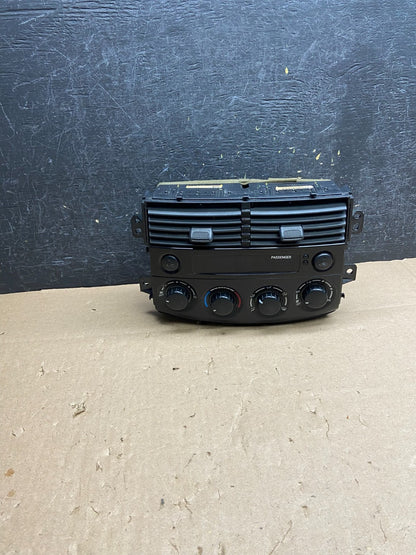 2004-2005 Toyota Sienna AC Climate Heater Temperature Control Air Vent AI6406 DG0