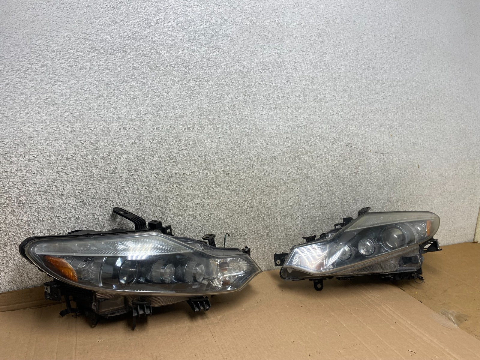 Xenon 2011 2012 2013 2014 Nissan Murano Headlights Left+Right U7071 DW2