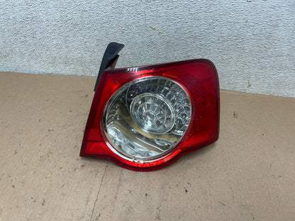2006 to 2010 Volkswagen Passat Sedan Right Passenger Tail Light OEM Q4375 DW0