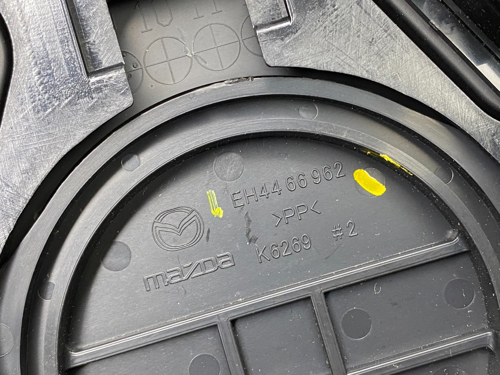 2010 2011 2012 Mazda CX-7 Center Dash Radio Bezel Trim OEM u5566 DG5