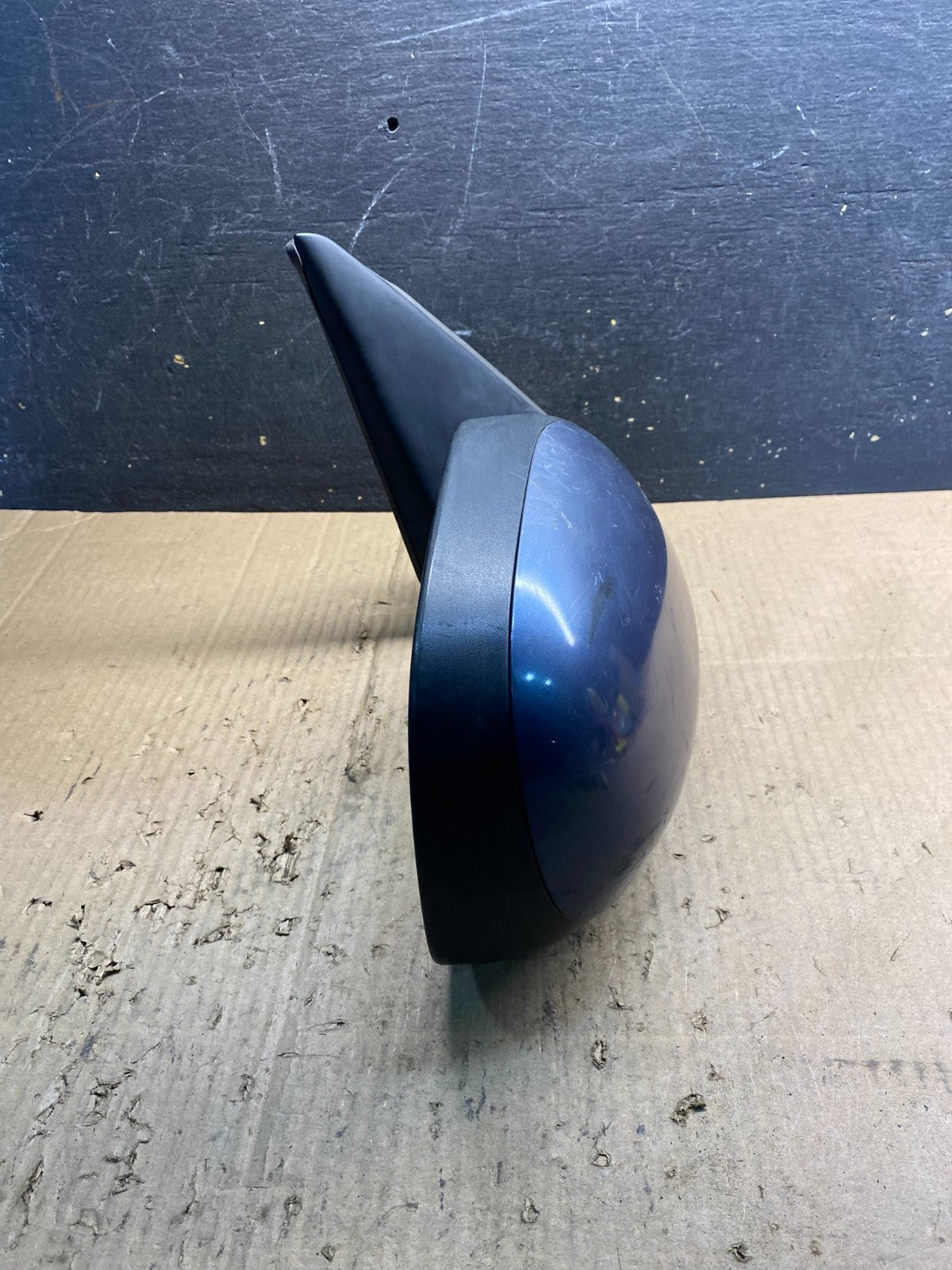 2001 to 2006 Toyota Sequoia Right Passenger View Door Mirror OEM AB0423 MS11
