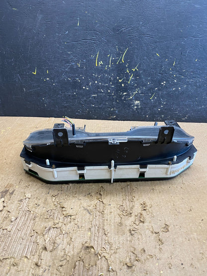 2002-2005 Ford Explorer  Speedometer Cluster Gauge Oem Z9989 DG4