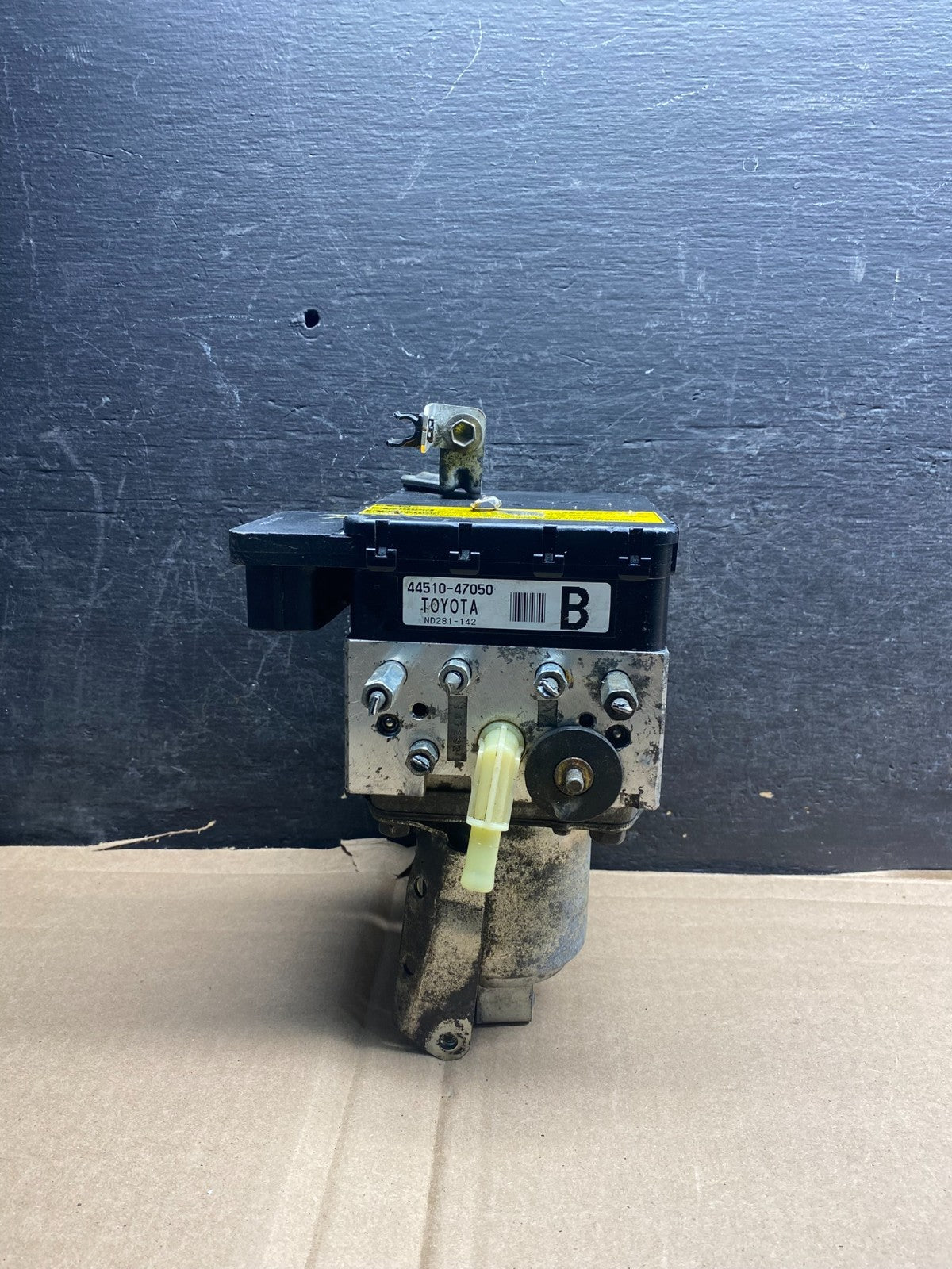 2004 - 2009 Toyota Prius ABS Brake Pump Anti Lock Module AJ0488 DG1