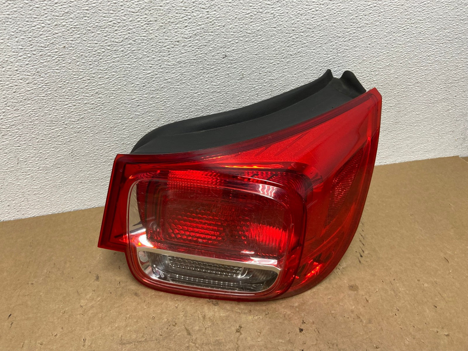 No Led Trim 2013-2015 Chevrolet Malibu Right Passenger Side Tail Light AC1487 LK0