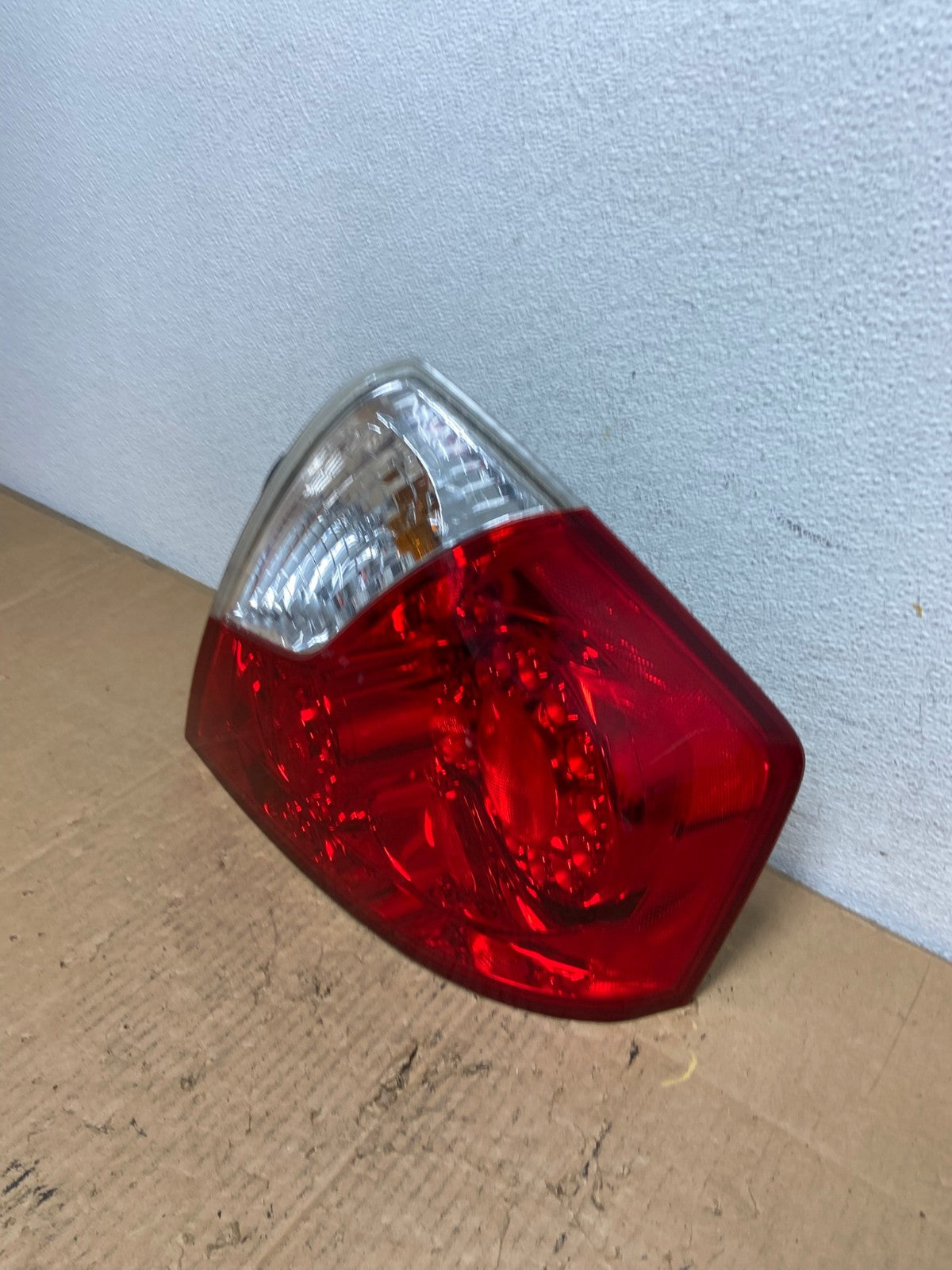 2006 2007 Infiniti M35 M35X M45 Right Passenger Side Tail Light AD1141 LK1