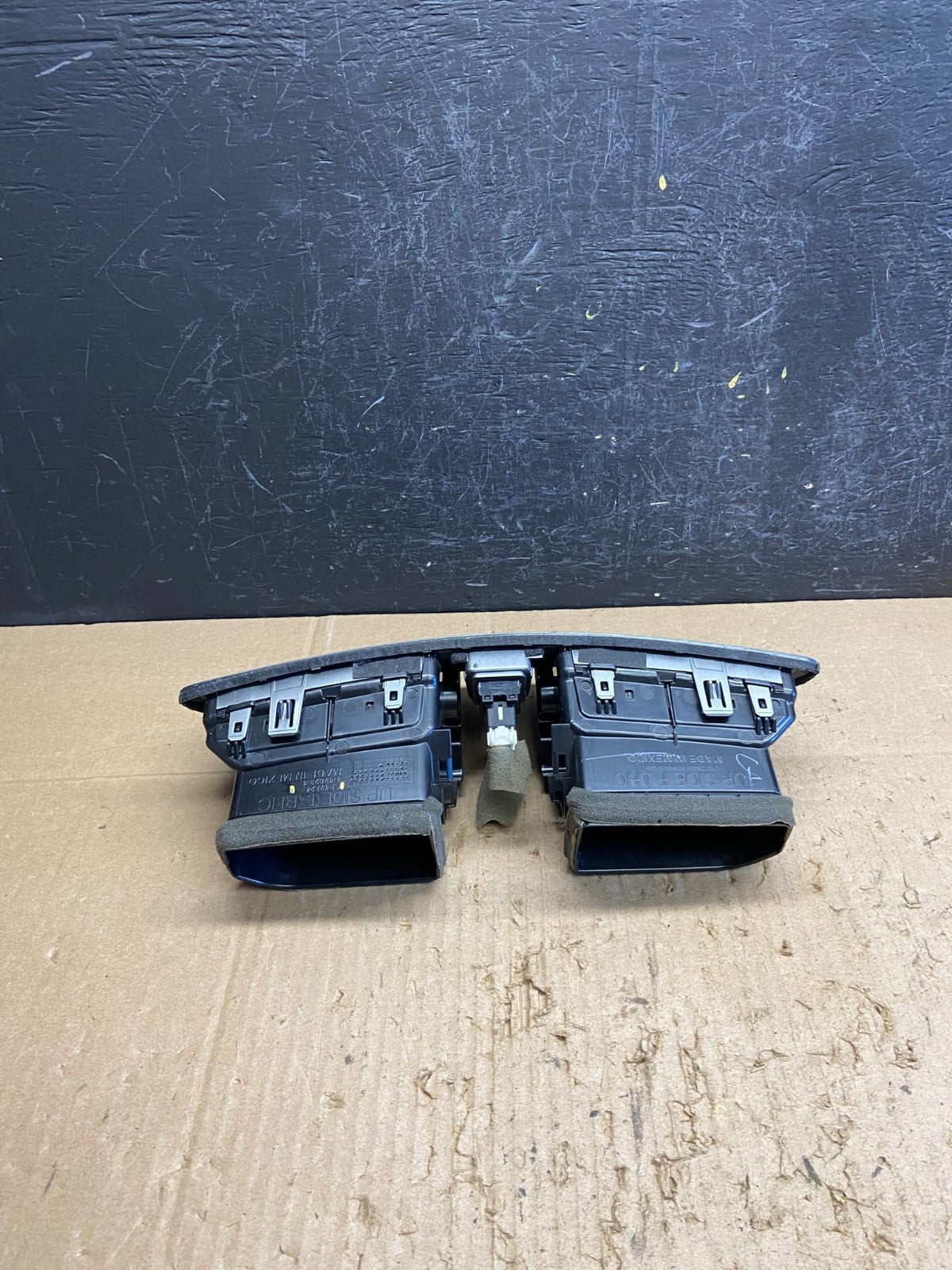 2013 to 2015 Nissan Sentra Air Vents Top Dash Center W/Hazzard Switch ad2035 DG3