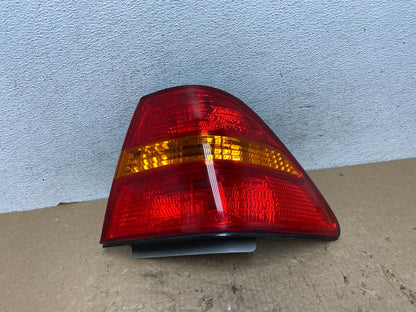 2001 2002 2003 Lexus Ls430 Right Passenger RH Side Tail Light AF8413 DW0