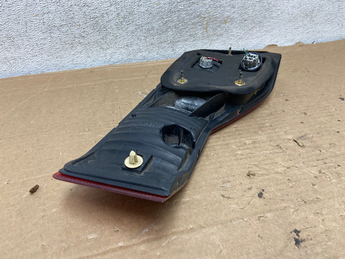 1998 to 2000 Honda Accord Right Passenger Side Inner Tail Light AH8859 LK5