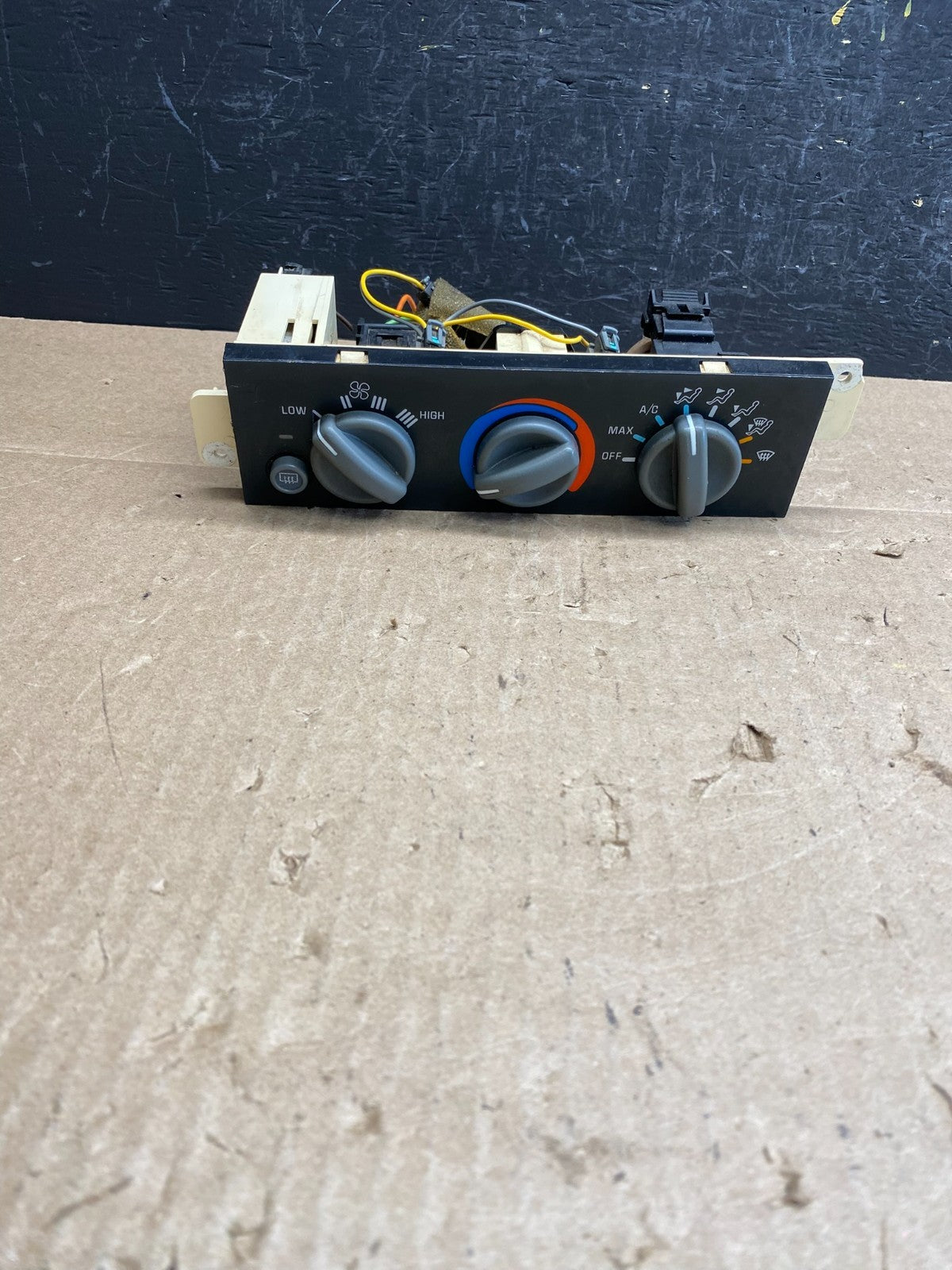 1996 to 1992 Pontiac Firebird Climate Control Heater Panel AC6417 DG0