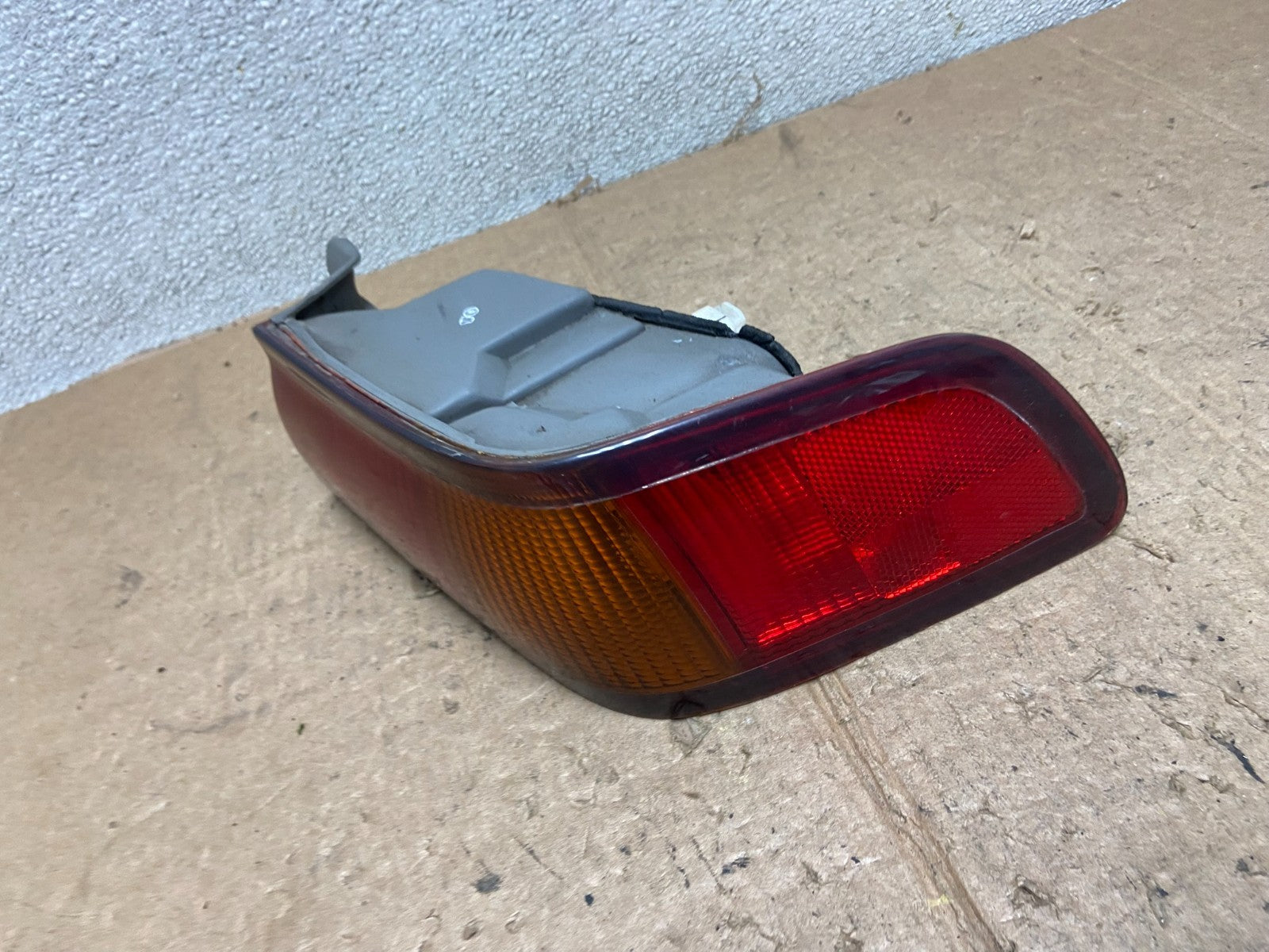 1997 1998 1999 Toyota Camry Tail Light Right Passenger Rh Side Oem AA4066 DW1