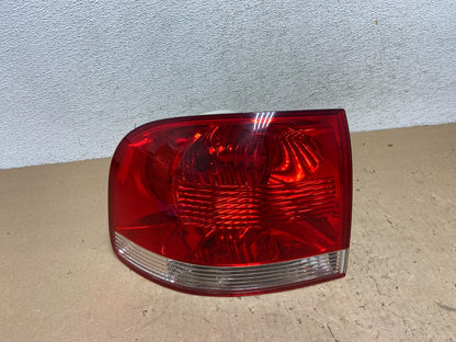 2004-2007 Volkswagen Touareg Lh Driver Left Side Tail Light AG4380 PS0