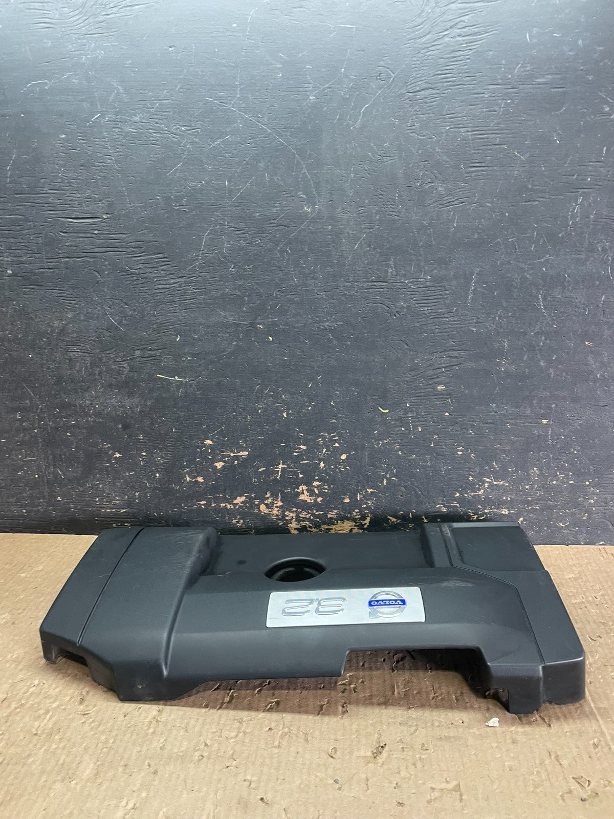 2007 to 2014 Volvo XC90 OEM 3.2L Upper Top Engine Motor Dust Cover Oem Z3379 DG4