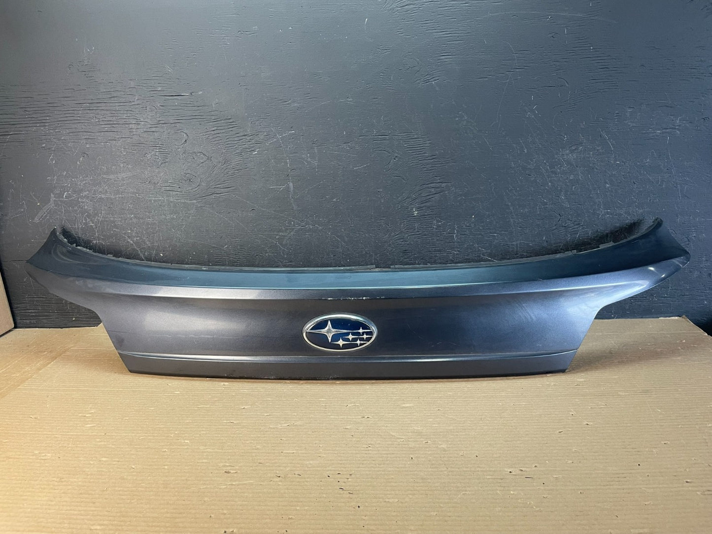 2010-2014 Subaru Outback Rear Liftgate Trunk Panel Trim Molding AF3327 DG0