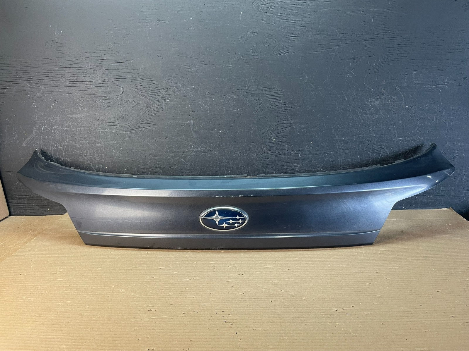 2010-2014 Subaru Outback Rear Liftgate Trunk Panel Trim Molding AF3327 DG0