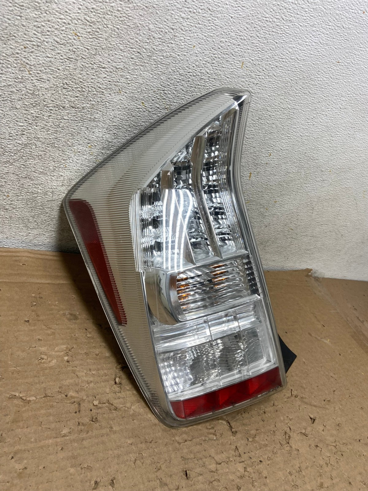 2010 2011 Toyota Prius Tail Light Left Driver LH Side AH9141 LK2