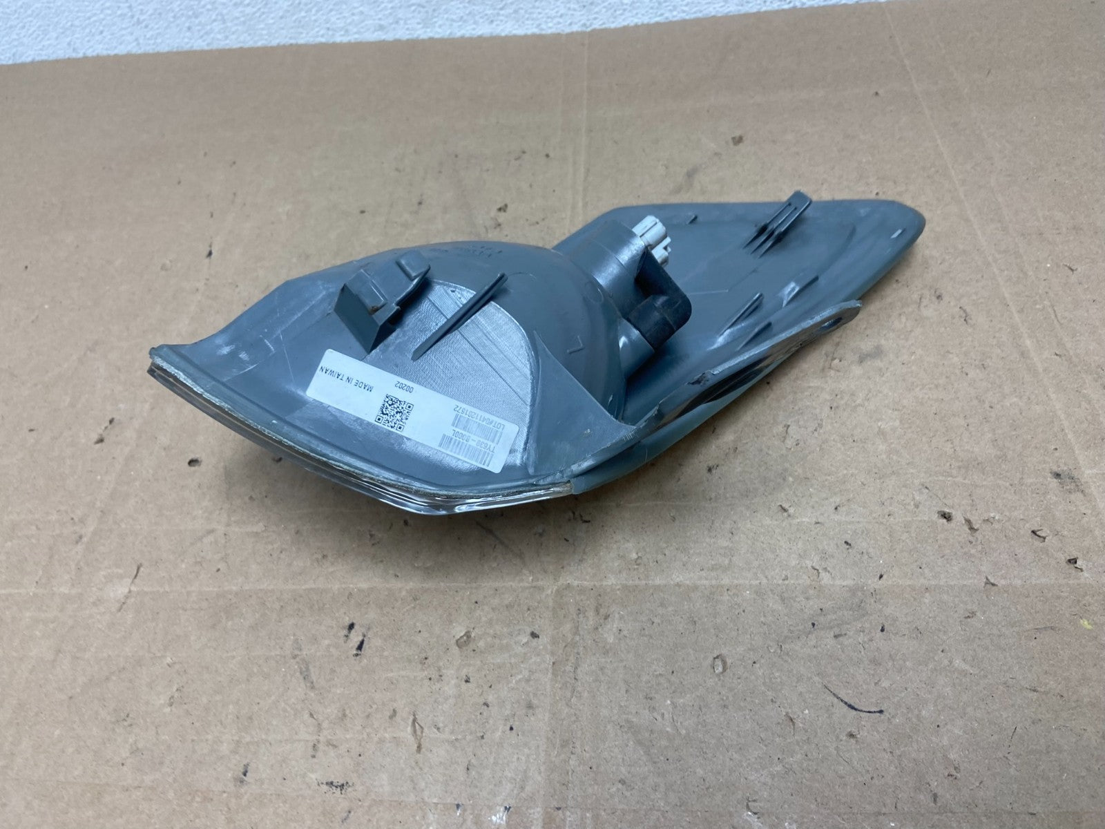 2000 - 2001 Toyota Camry Front Left Driver Lh Turn Signal AE5970 DW5