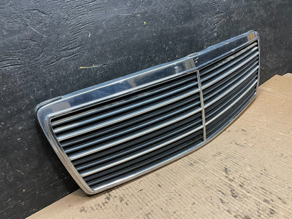 1994 to 1998 Mercedes-Benz W140 S600 S500 S320 Front Upper Grille OEM Y1263 DG1