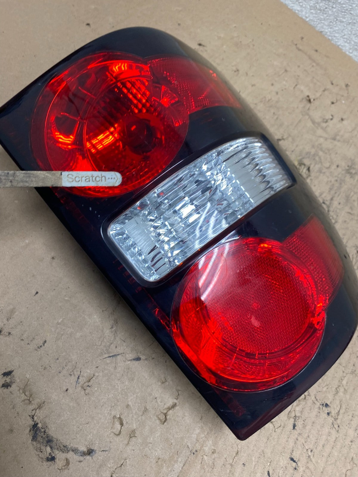 2006 to 2010 Ford Explorer Left Driver Lh Side Tail light OEM R6661 DW4