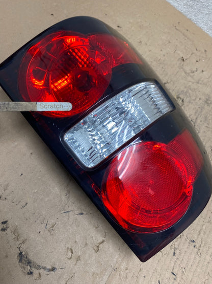 2006 to 2010 Ford Explorer Left Driver Lh Side Tail light OEM R6661 DW4