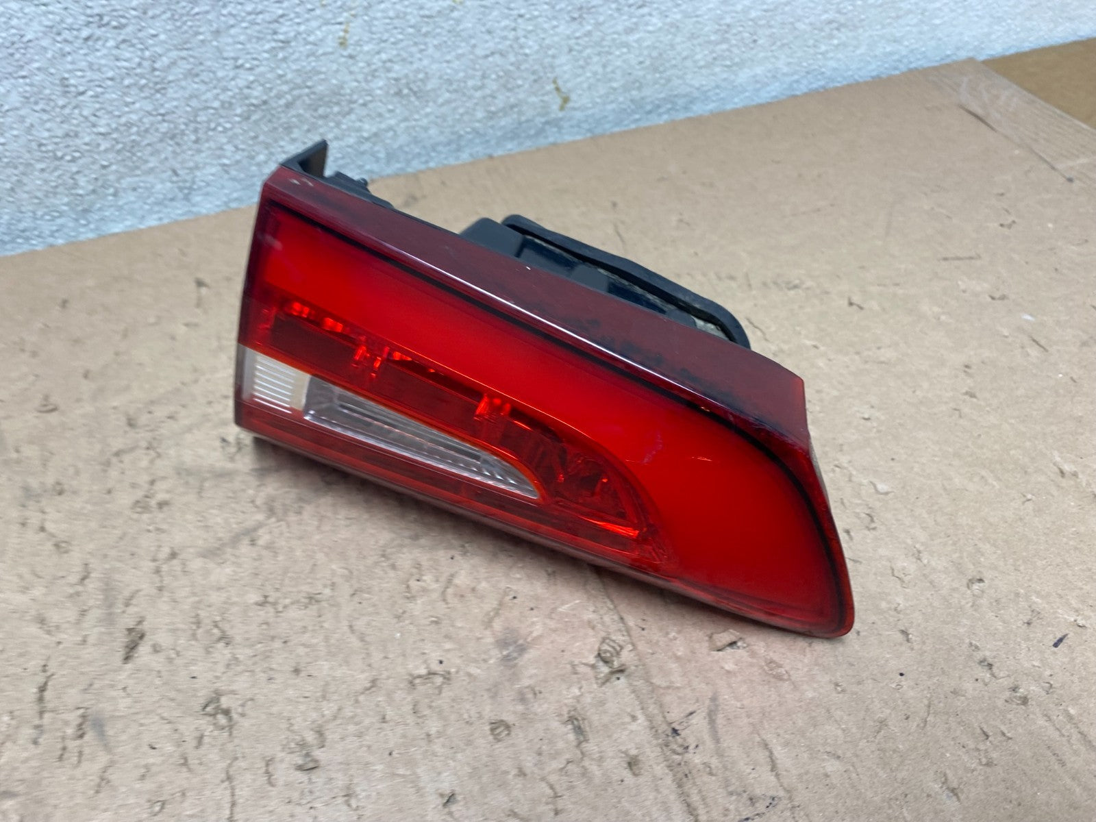 2014 to 2016 Kia Cadenza Right Passenger RH LED Inner Tail Light OEM S4217 DG2
