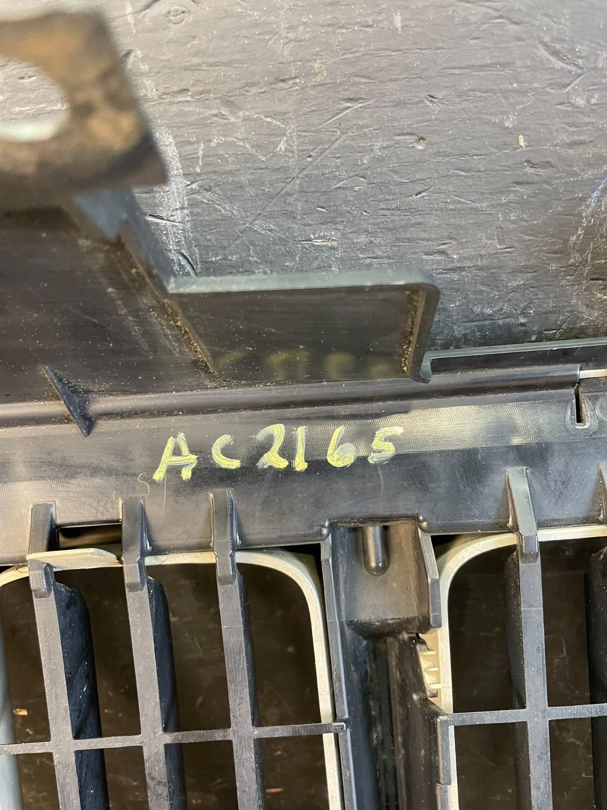 2008 2009 2010 Jeep Grand Cherokee Front Upper Grill Grille OEM AC2165 DG8