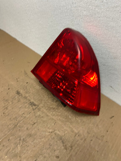 2003 2004 2005 Honda Civic Sedan Right Passenger Side Tail Light AC0311 LK1