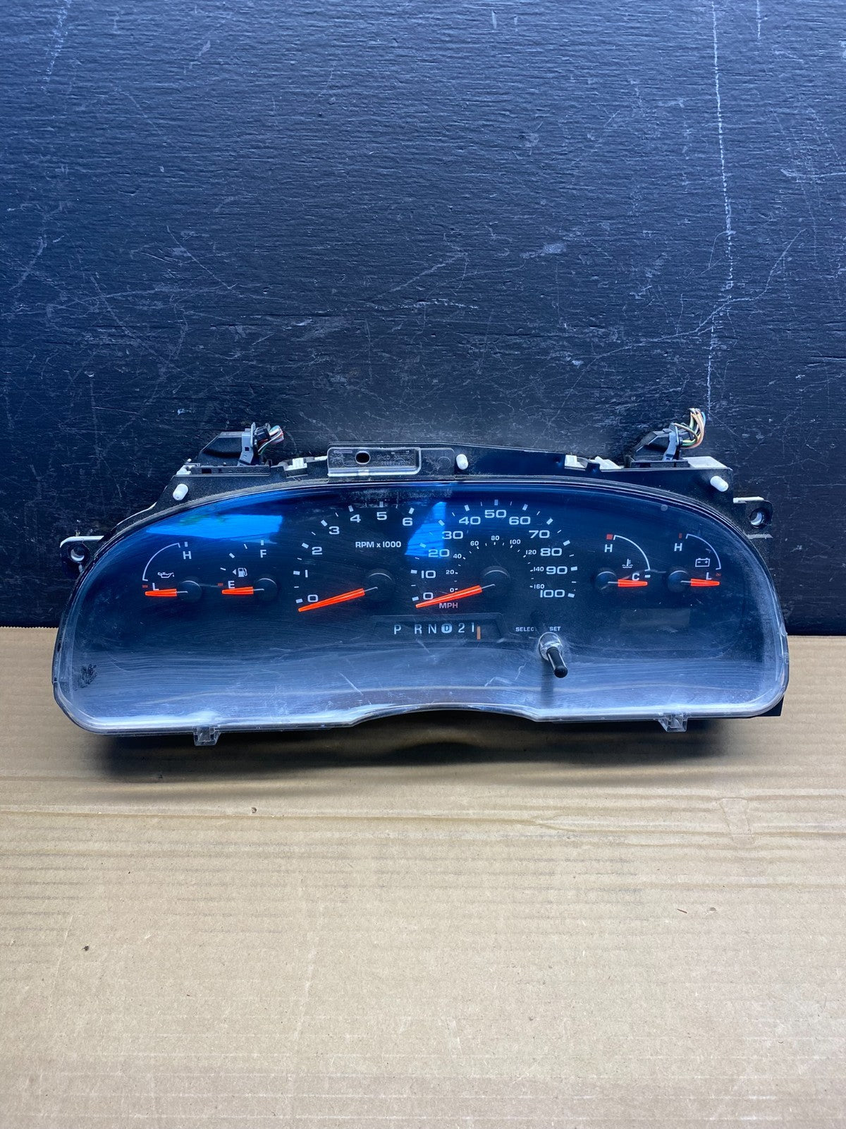 2006 Ford E350 Gauge Speedometer Cluster ae6190 DG0