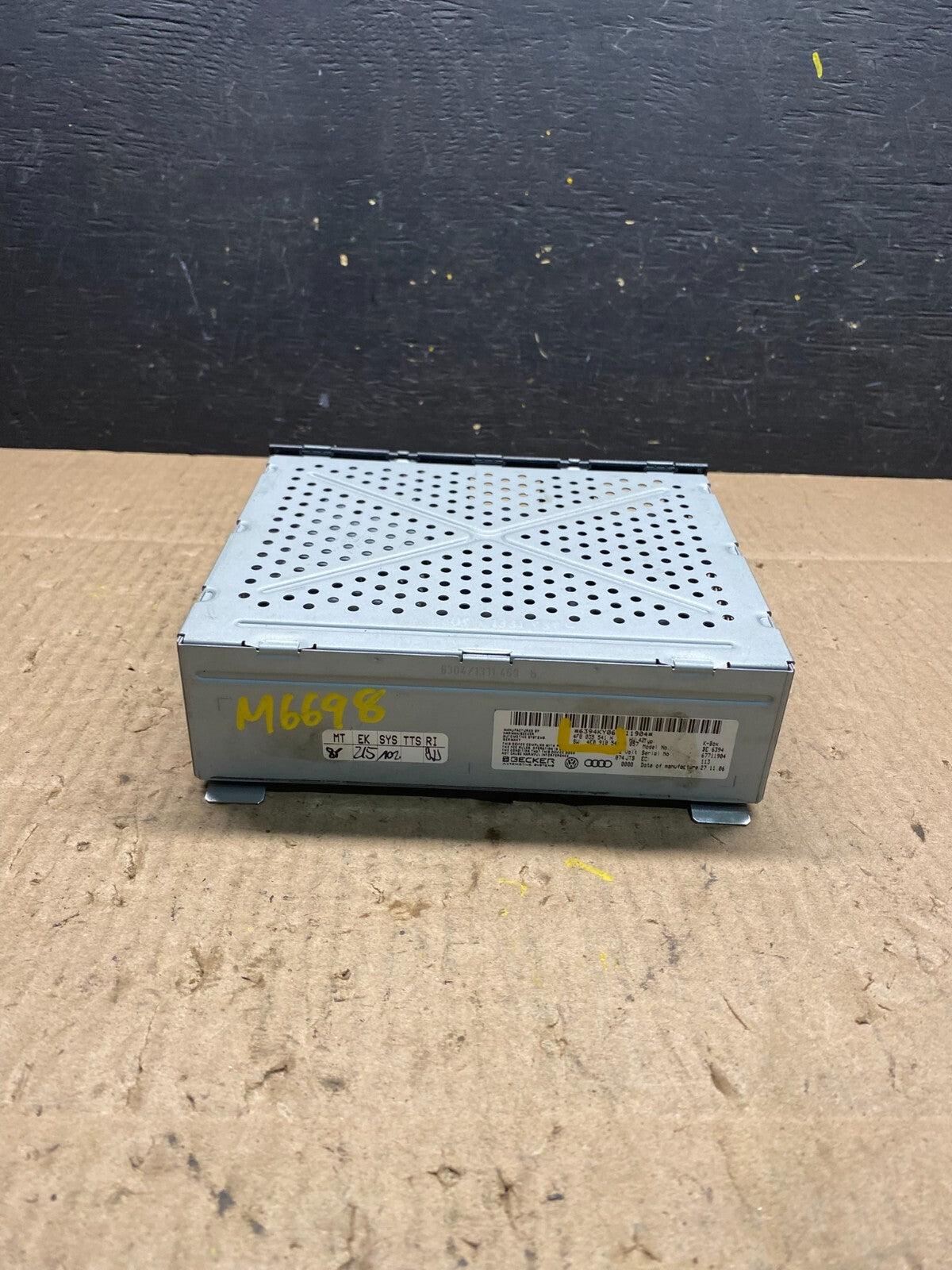 2005 - 2009 Audi A6 Stereo Tuner Receiver M6698 DG1