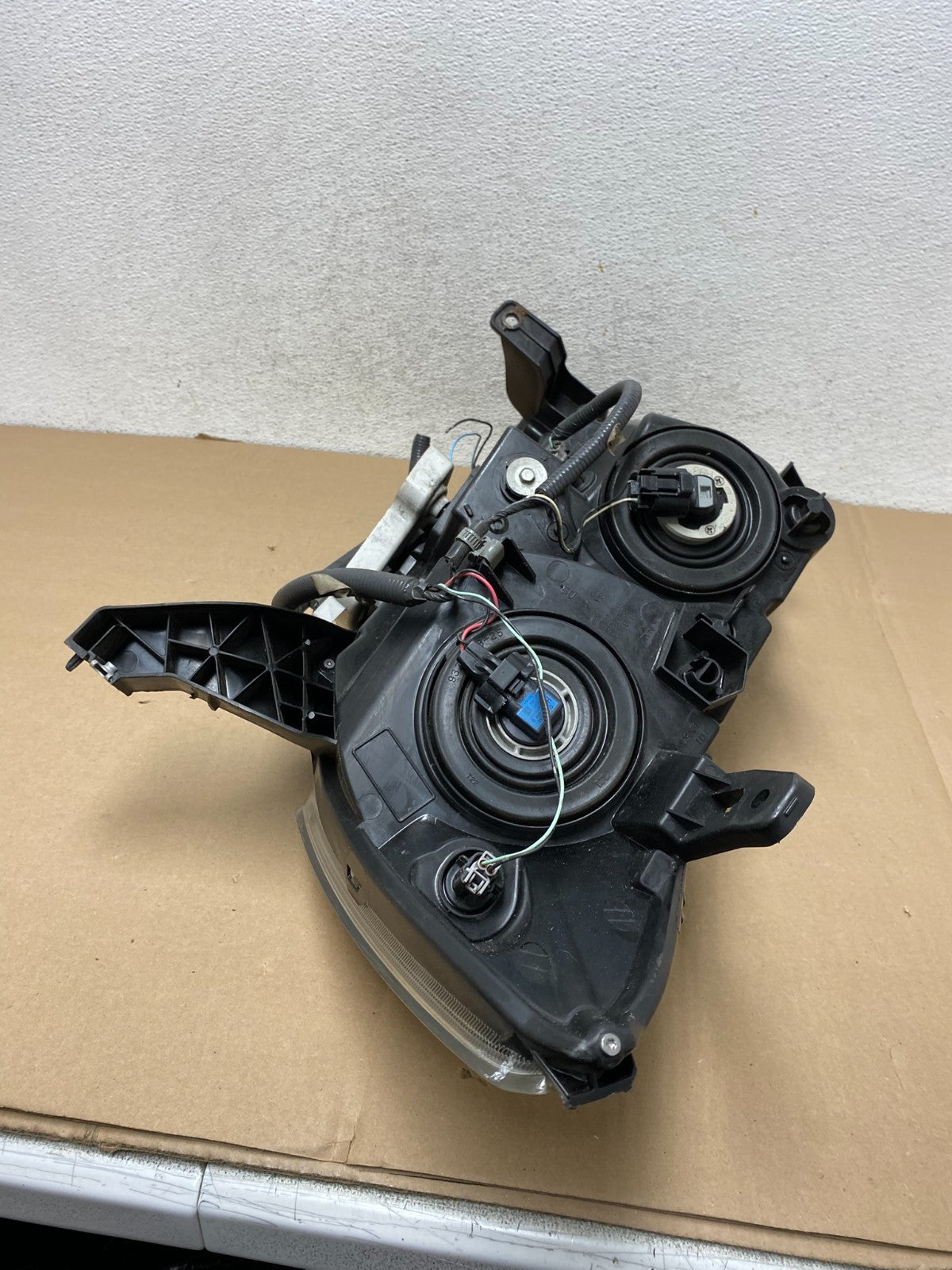 2013 to 2016 Nissan Pathfinder Right Passenger RH Side Headlight AG3317 DW7