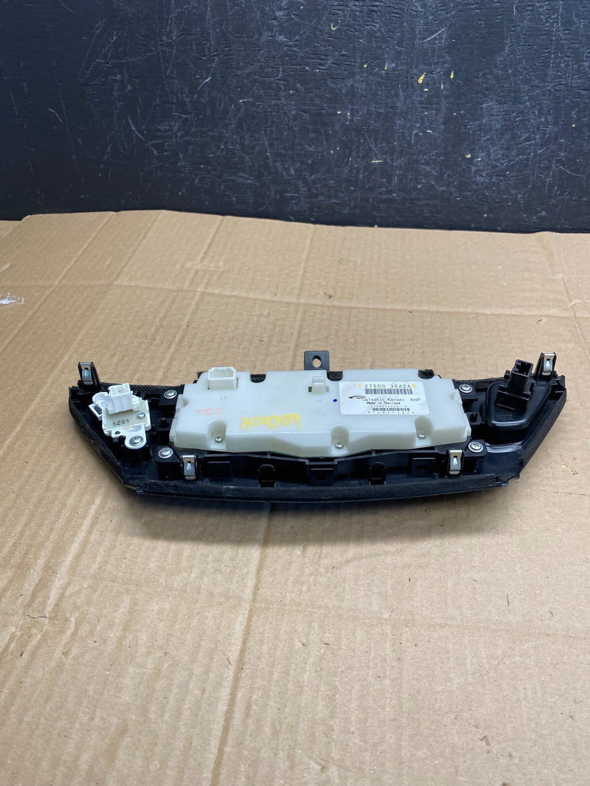 2013 to 2018 Nissan Pathfinder Radio Audio Climate Control AC9329 DG5
