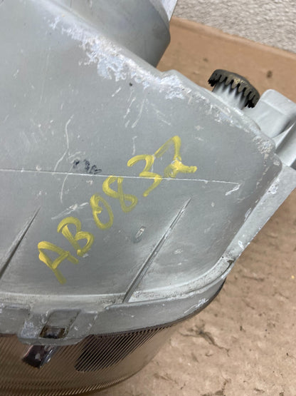 1999 2000 Hyundai Elantra Right Passenger Side Headlight OEM AB0832 DG8