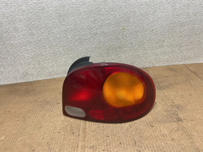 1996 to 1998 Hyundai Accent Right Passenger Side Tail Light 92402-22210 AA64070
