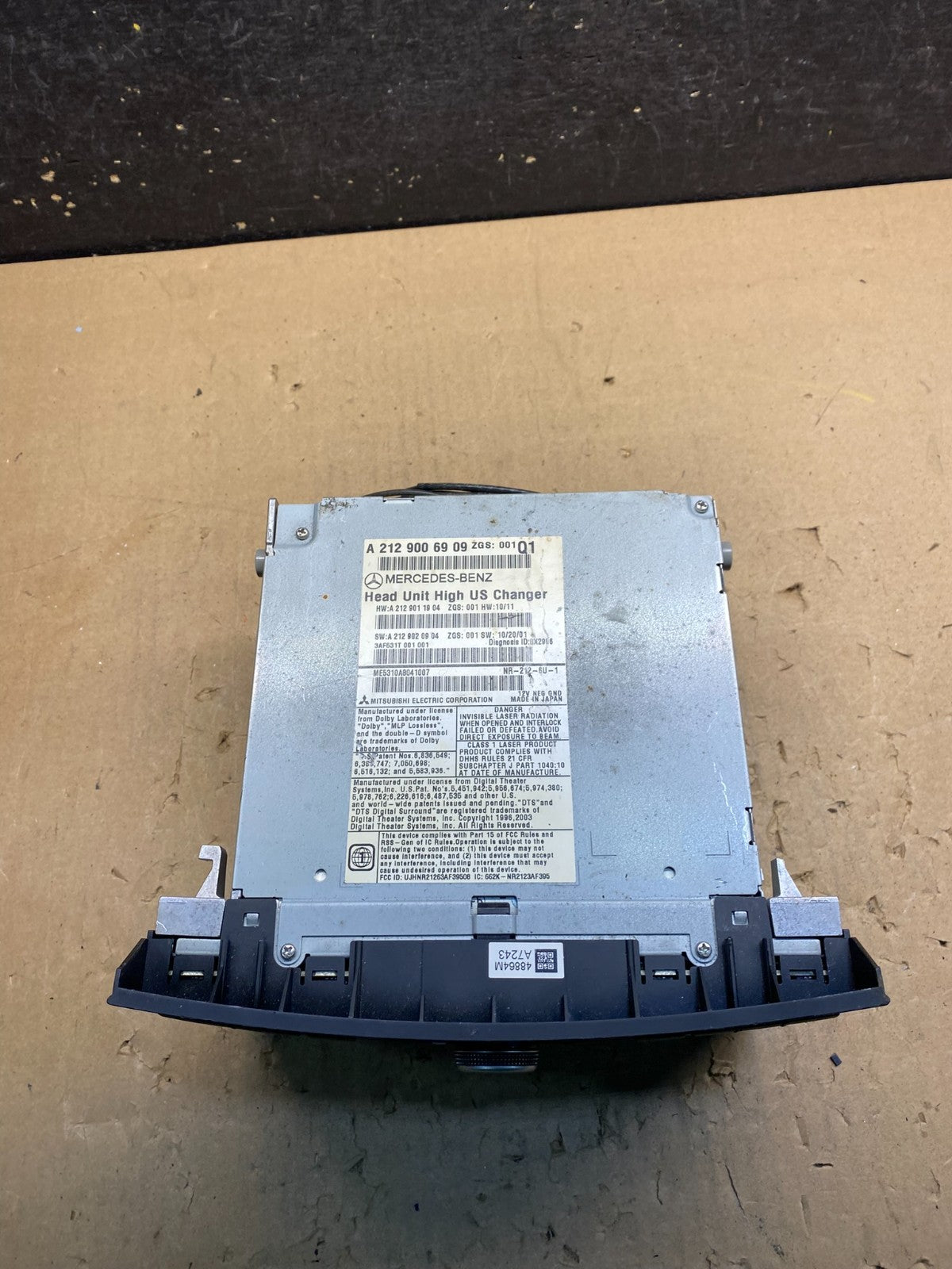 2014-2017 Mercedes W212 E350 E400 Stereo CD Changer Radio a2129007327 W4399 DG4