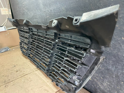2009 to 2011 Freightliner Sprinter Front Upper Chrome Grill Grille W4652 DG10