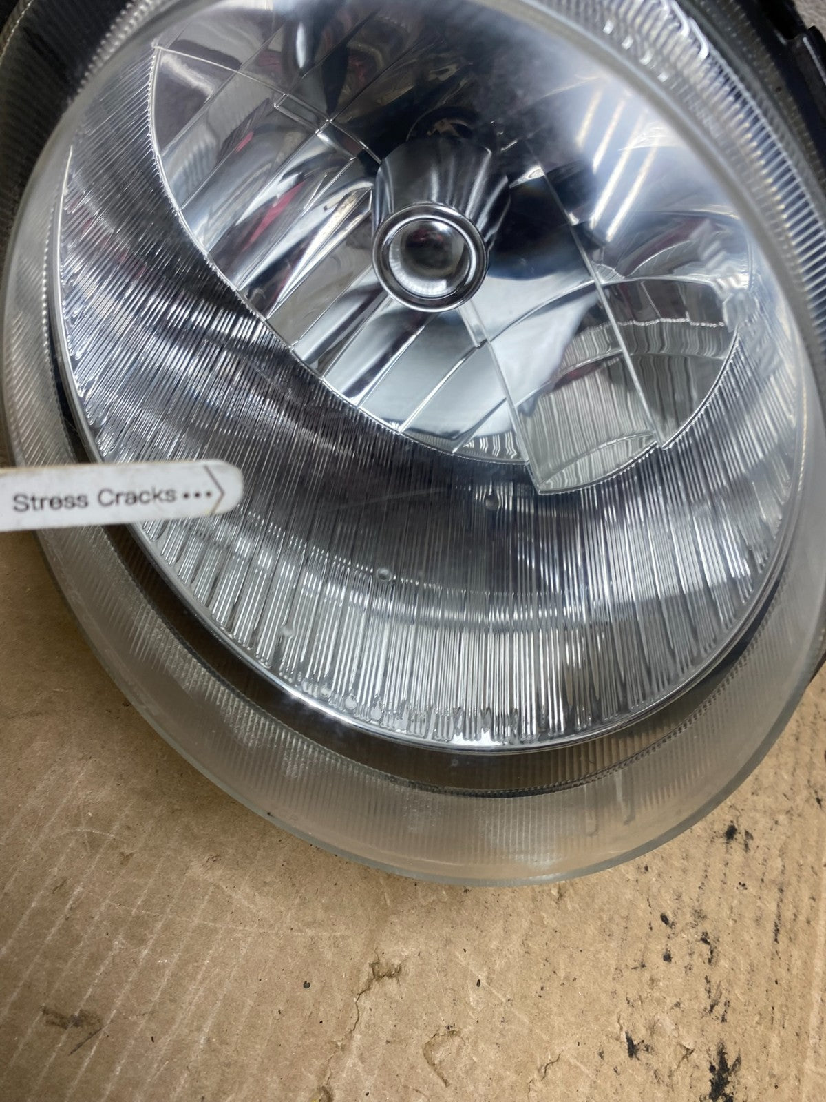2011 to 2014 Nisan Juke Right Passenger Side Headlight AG2502 DW4