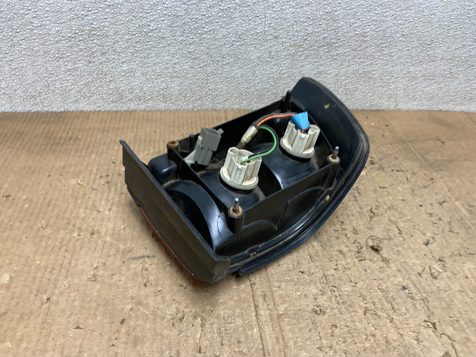 1995 to 1996 Mercury Tracer Right Passenger RH Tail Light AA8518 DG6