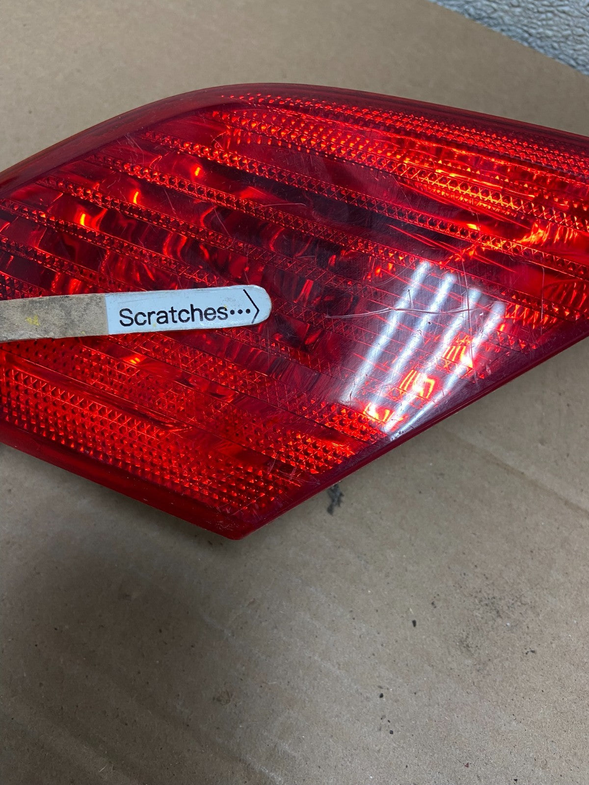 2003 to 2004 Toyota Avalon Right Passenger RH Inner Tail Light OEM AB1250 LK3