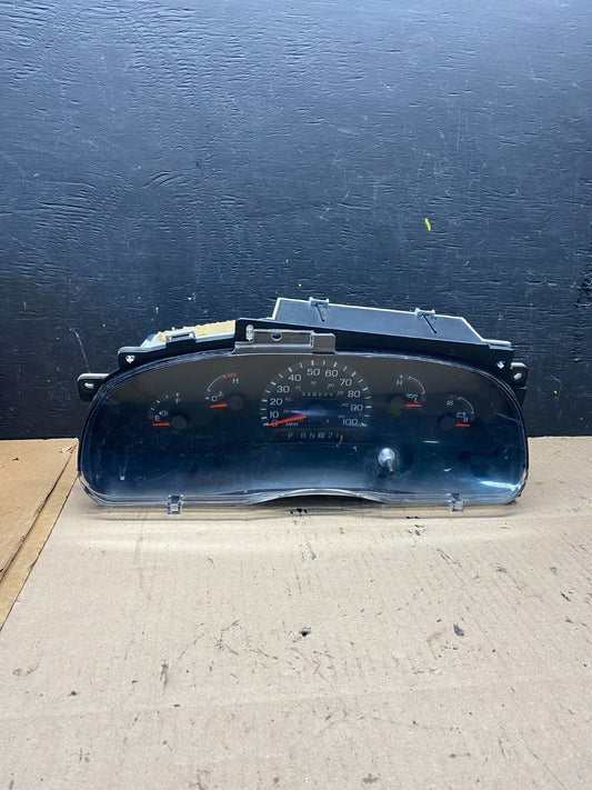 2001 to 2002 Ford Econoline E250 E350 Van Speedometer Instrument Cluster L1651 D0