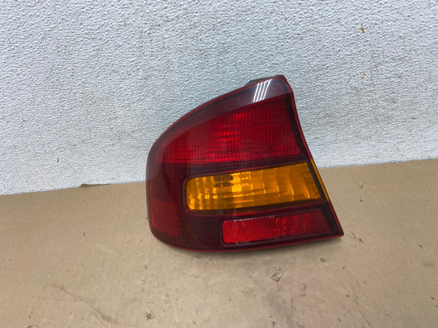 2000 to 2004 Subaru Legacy Left Driver LH Side Tail Light AG4233 LK0