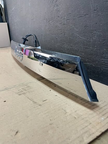 2011-2013 Jeep Grand Cherokee Liftgate Garnish Molding Trim W/ Camera AD8538 DG1
