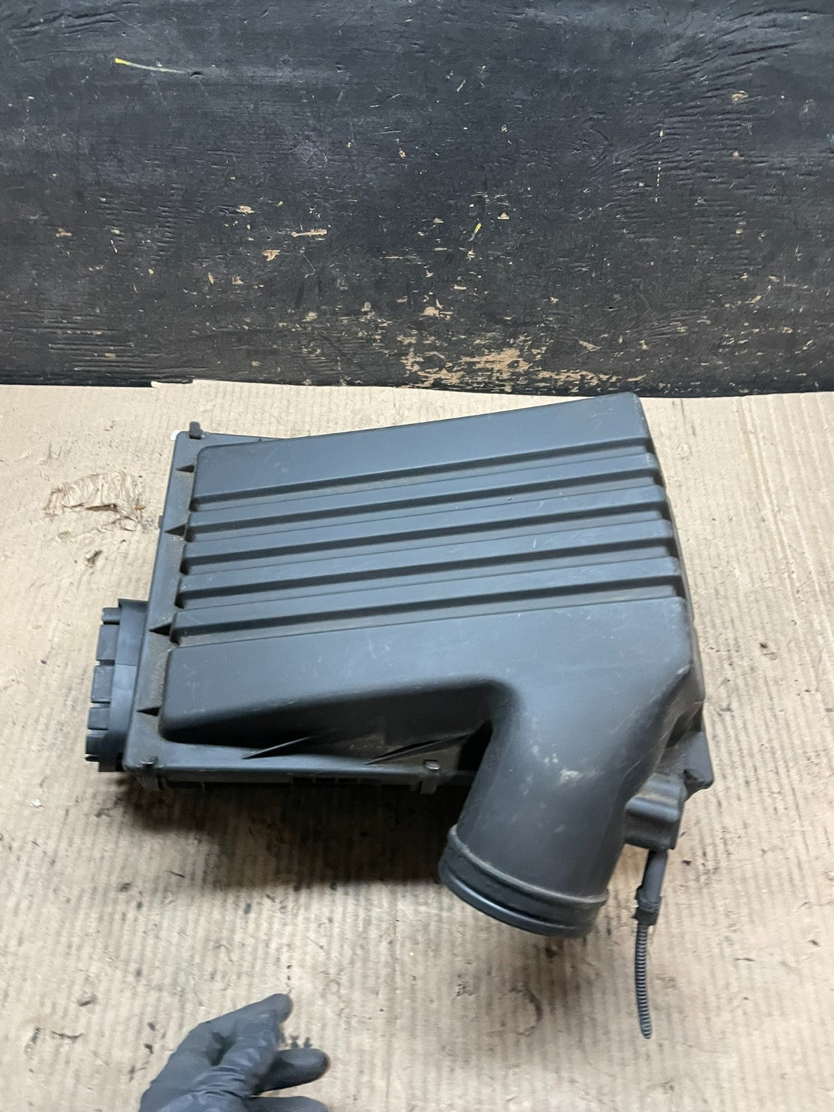 2007 to 2010 BMW X5 Air Intake Cleaner Filter Housing Box OEM V4034 DG2