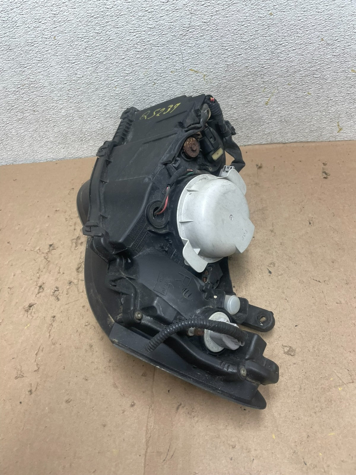 2006 to 2007 Subaru Legacy Right Passenger RH Side Black Headlight Q5239 DW9