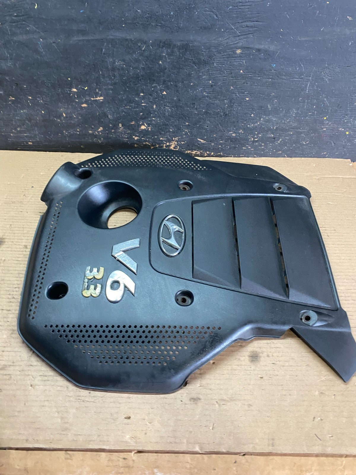2006 to 2010 Hyundai Azera V6 Engine Motor Shield Cover OEM S3687 DG2